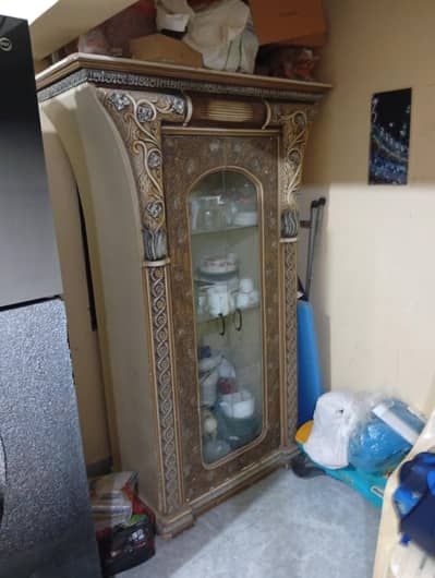 4 PCs 6*6.5 Bad side table Almari and Divider