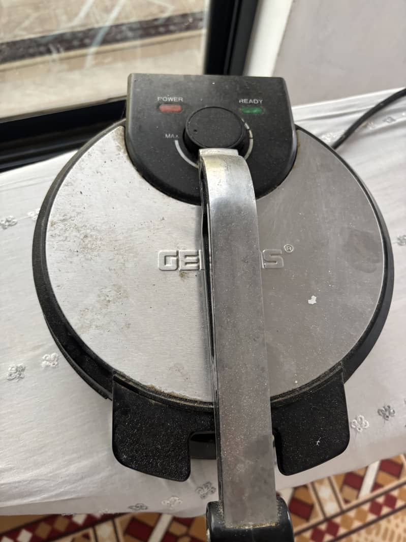 Geepas roti maker 1