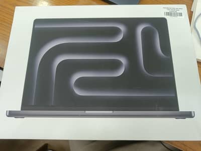 apple MacBook pro m4 max 16" 36 gb ram  1 TB SSD new  warranty