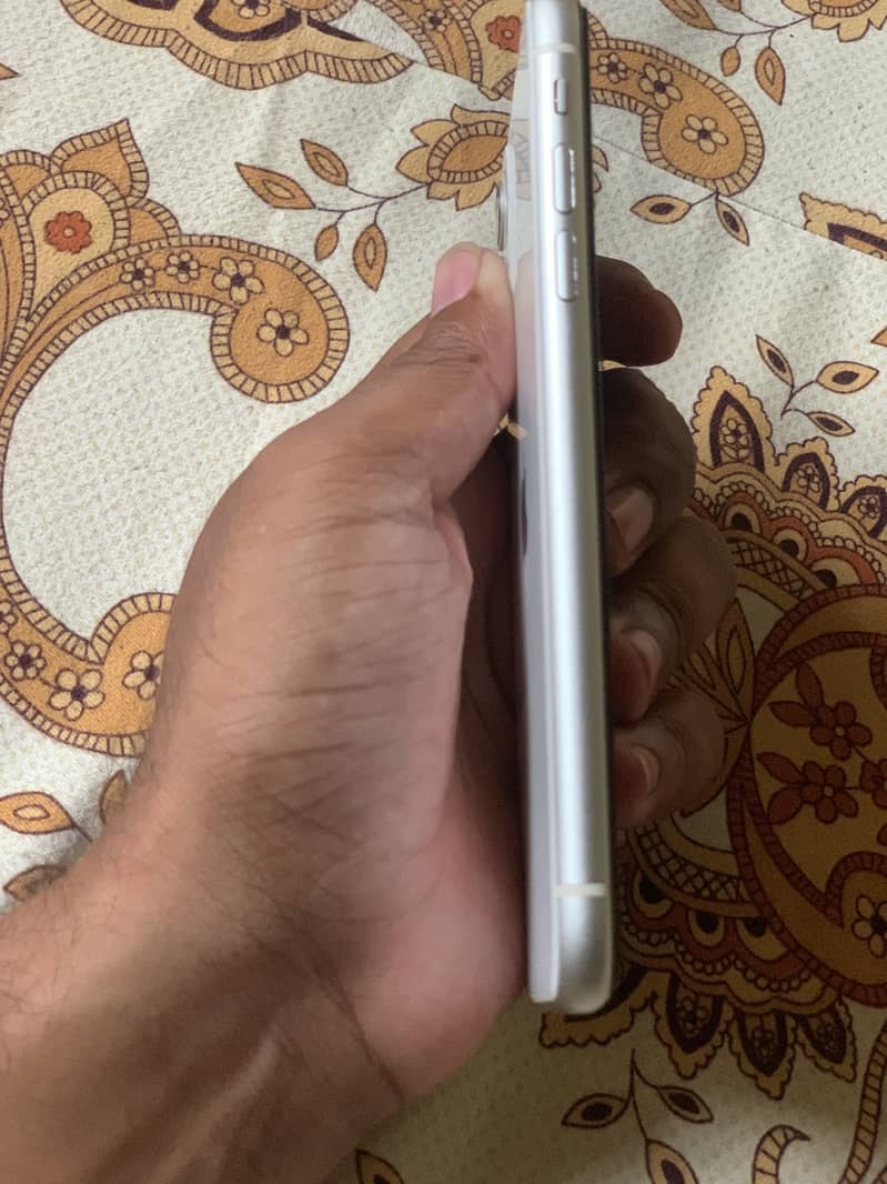 Iphone 11  jv 3