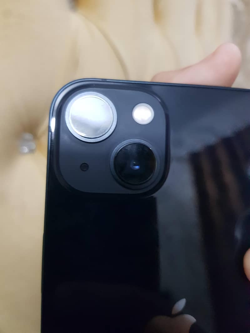 Apple iPhone 13 2