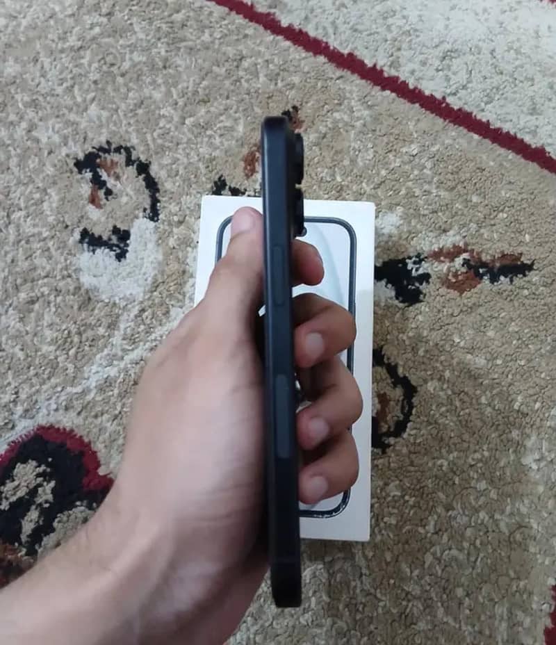 Apple iPhone 15 1