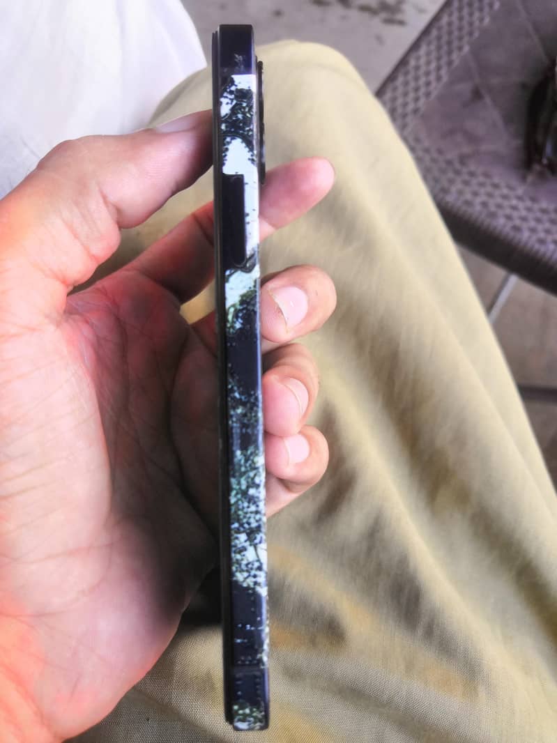 iphone 12 4