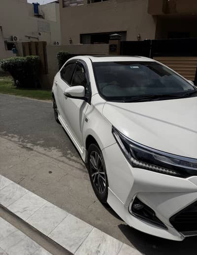 Toyota Altis Grande black edition