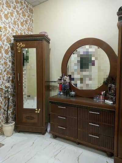 Single Wardrobe & Dressing Table