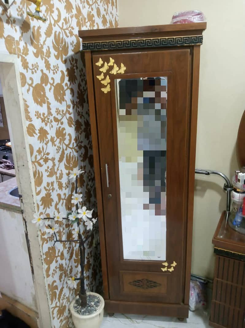 Single Wardrobe & Dressing Table 2