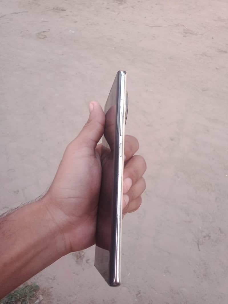 Tecno CAMON 30S 6