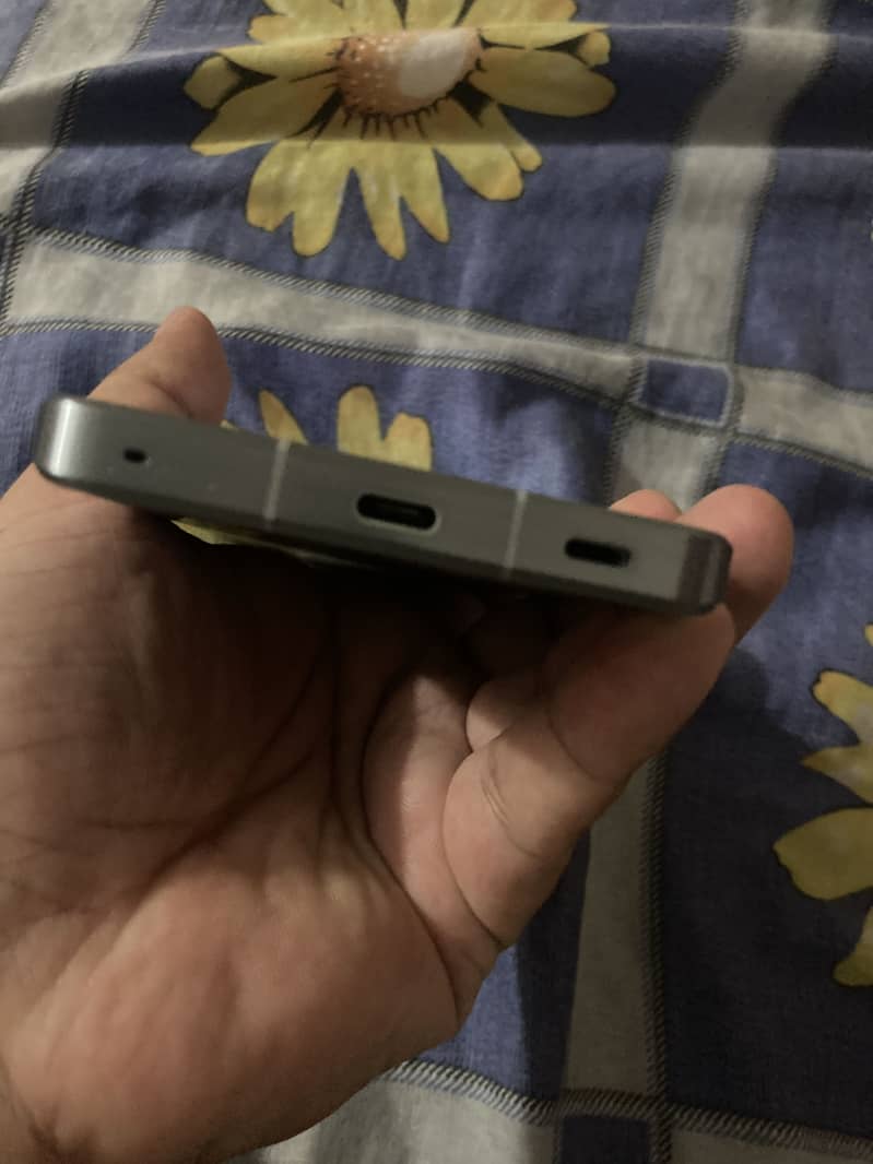 Sharp Aquos R7 2