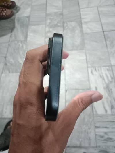 Apple iPhone 13 jv