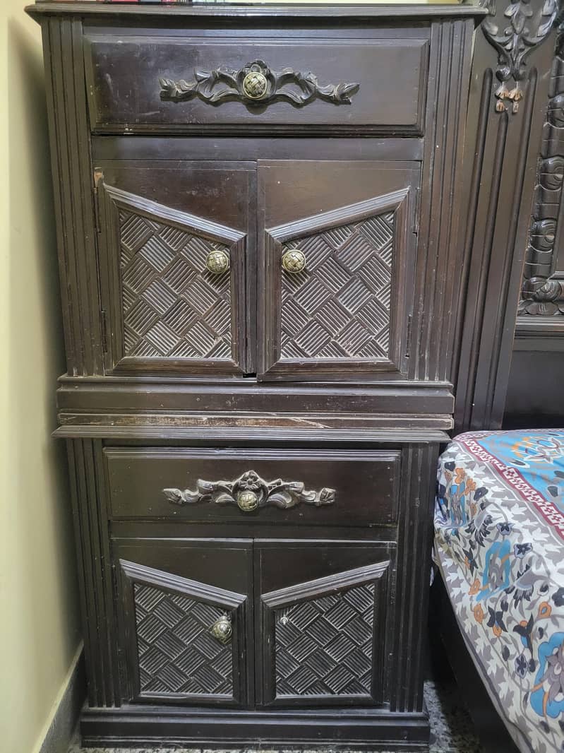 Double Bed Set with Side Tables & Dressing Table 2