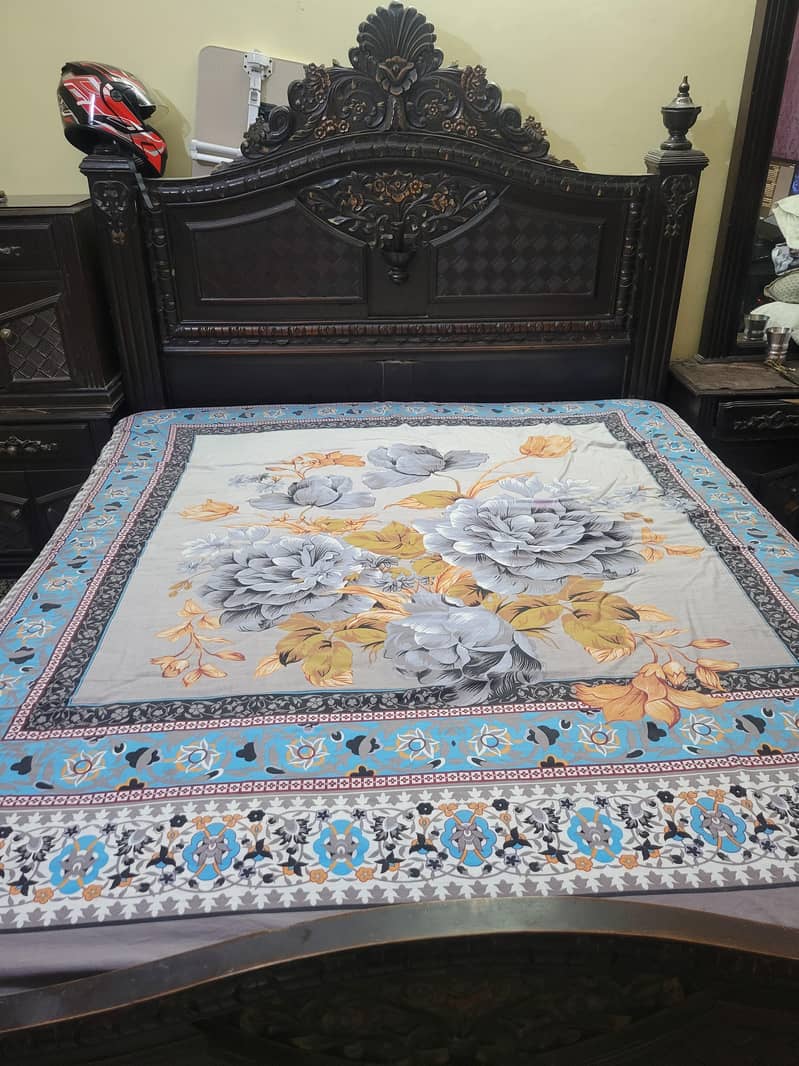 Double Bed Set with Side Tables & Dressing Table 6