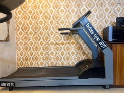 Model number : Techno gym 202T
