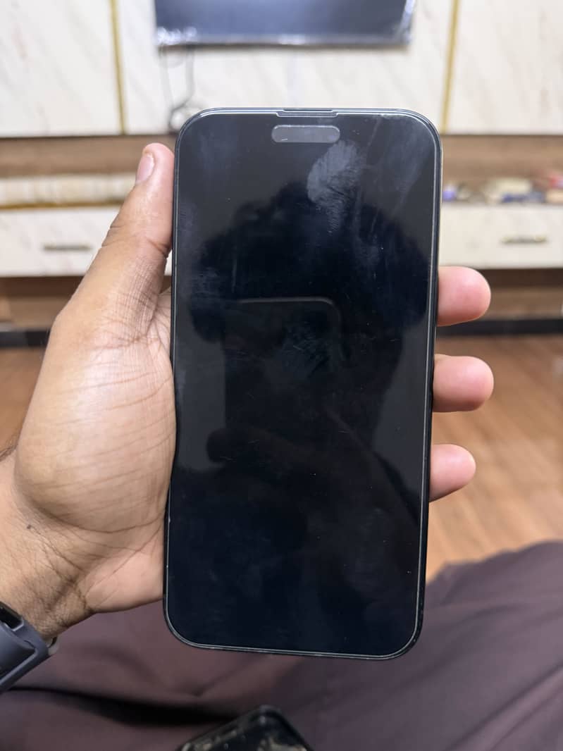 Apple iPhone 16 Plus 0