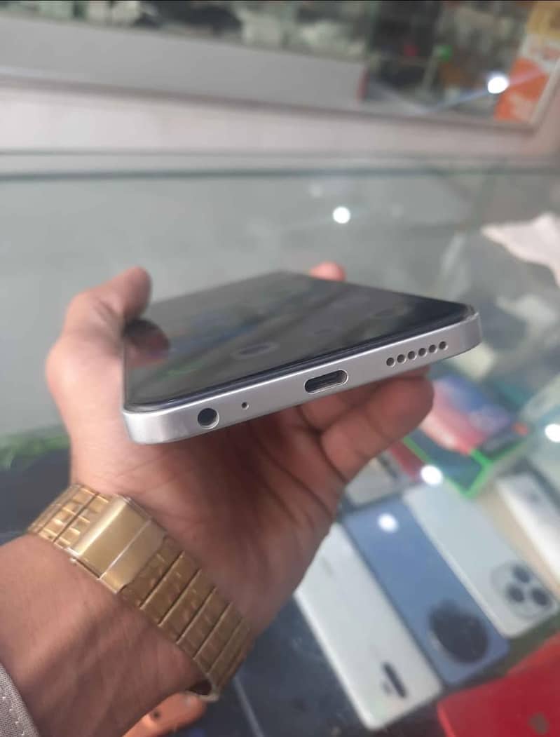 Tecno SPARK 30C 3