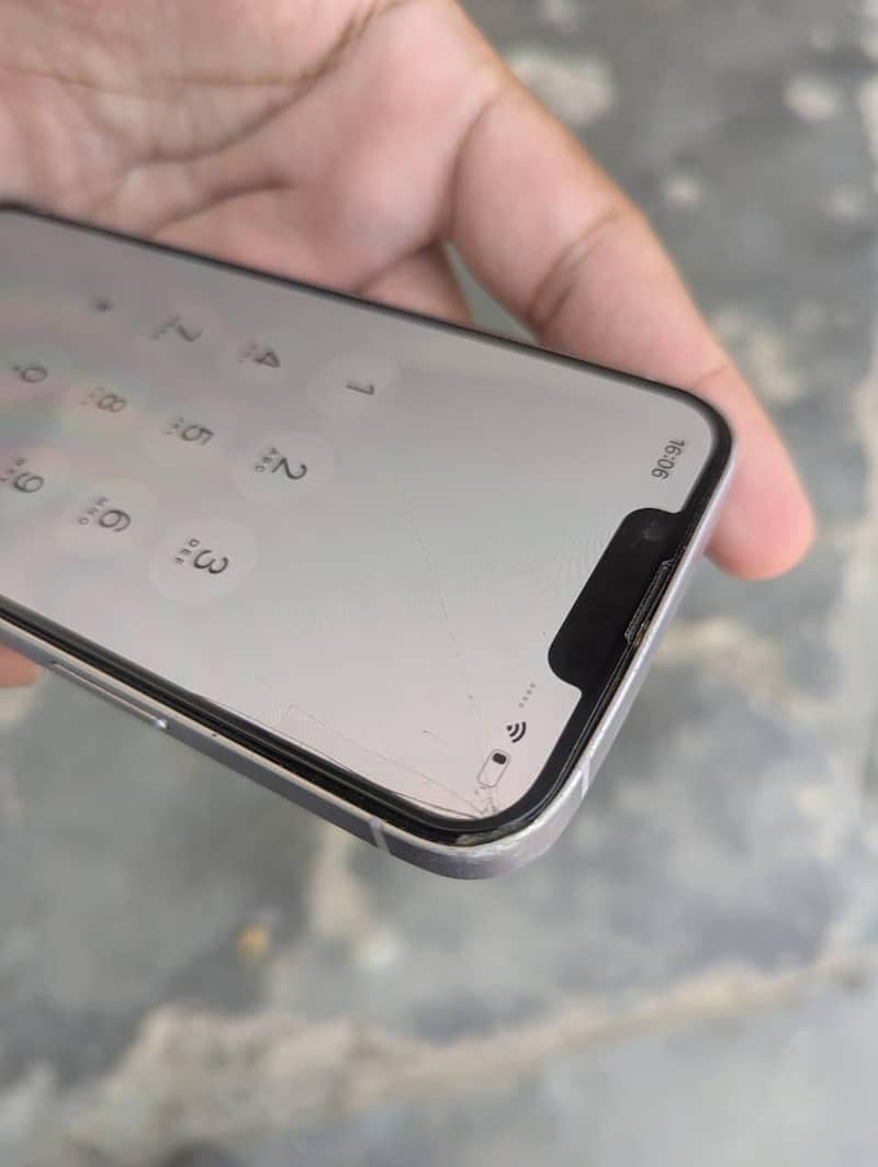 Apple iPhone 14 2