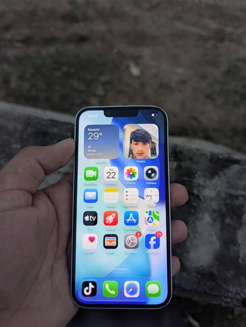 Apple iPhone 14 3
