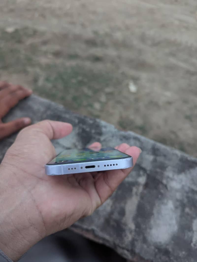 Apple iPhone 14 6