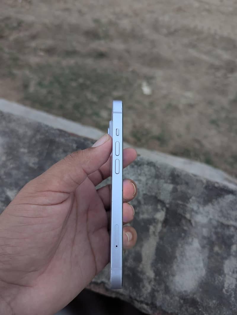 Apple iPhone 14 7