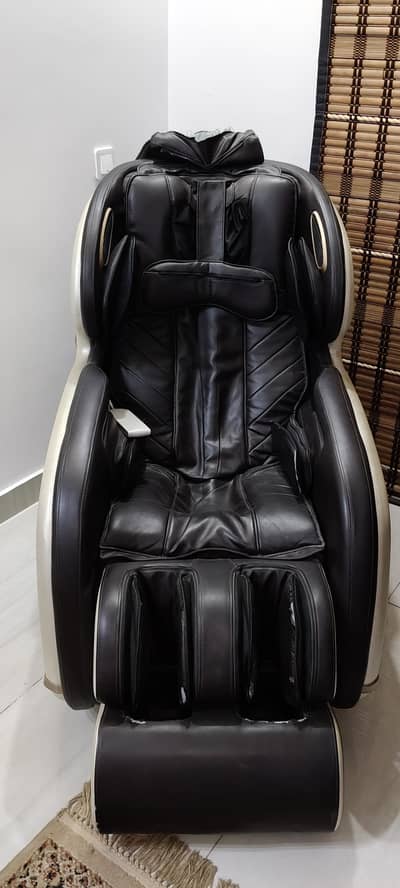 Original ZERO uReborn Massage Chair, Model ZR-6688