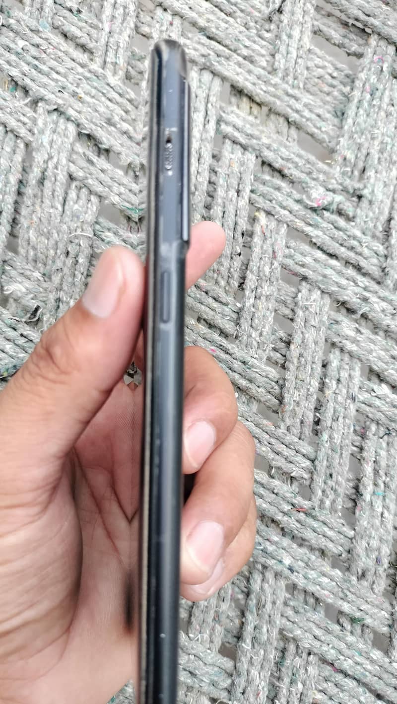 One Plus 10 Pro 4