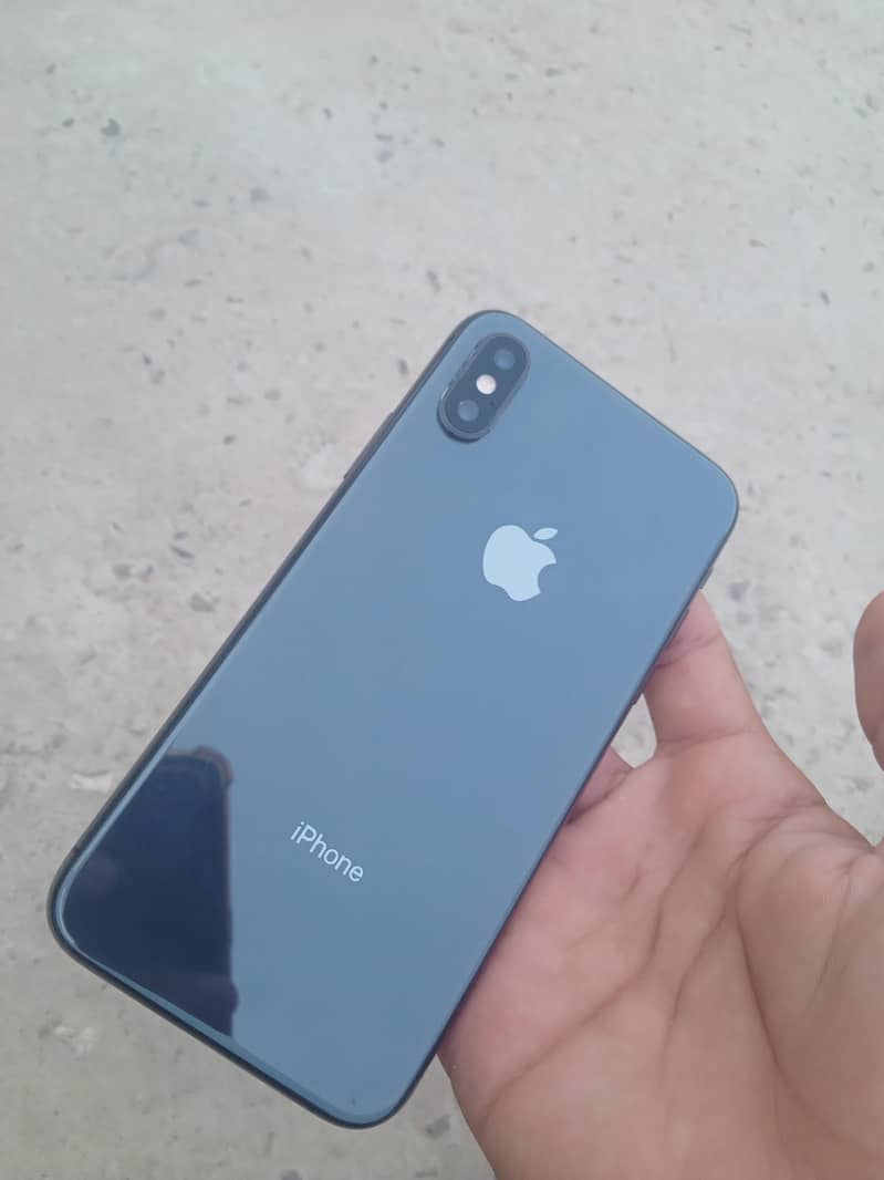 Apple iPhone Xs 0