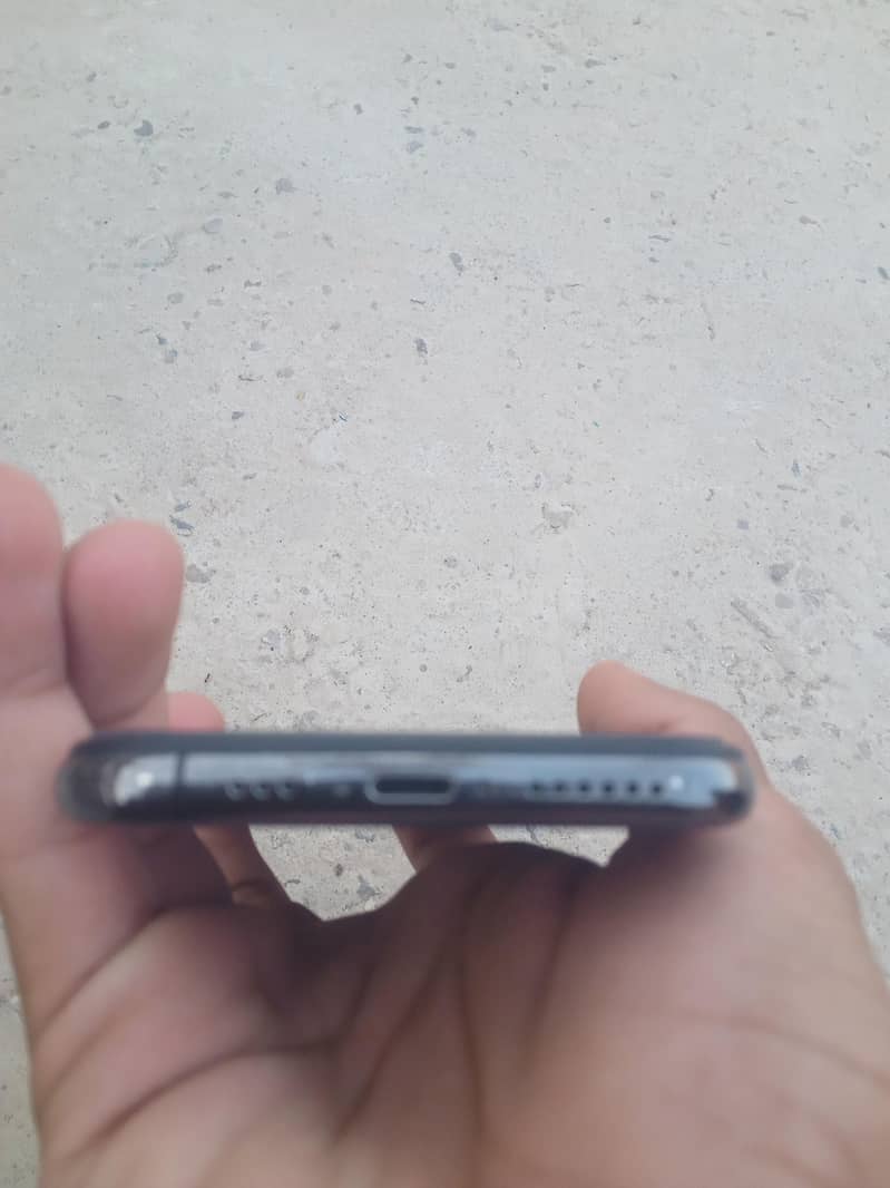 Apple iPhone Xs 6