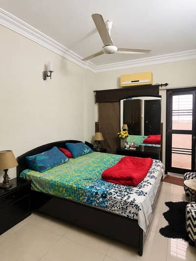 Room for per day only for families and single persons no unmarried