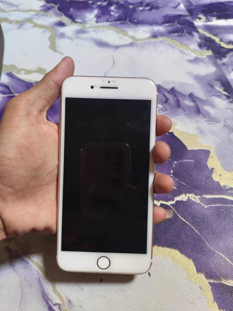 Apple iPhone 7 Plus 1
