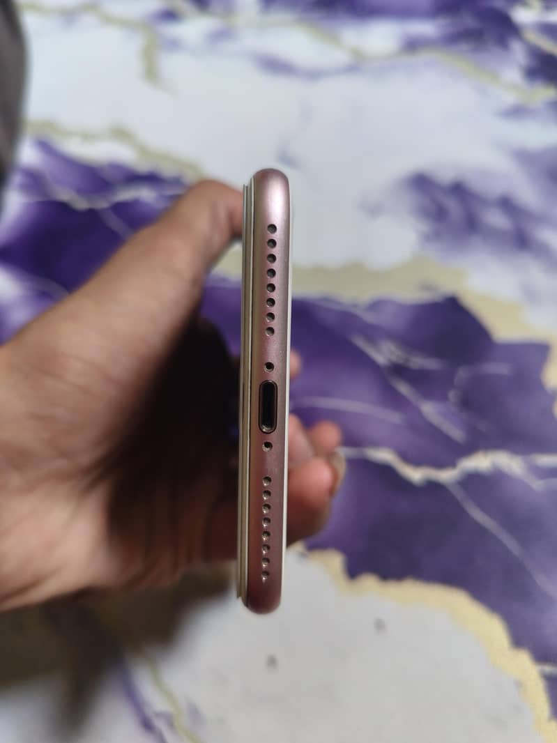 Apple iPhone 7 Plus 3