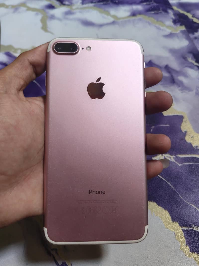 Apple iPhone 7 Plus 5