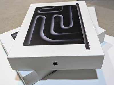 MacBook Pro M5 Pro 14" 16" | 24/1TB 48/1TB All Colors Box Pack From US