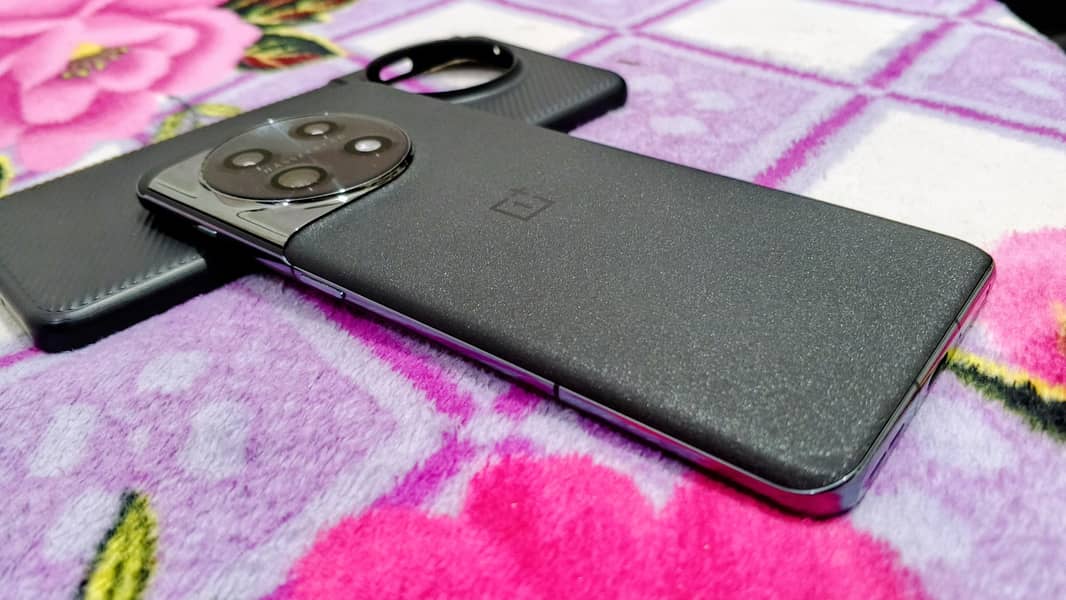 One Plus 11 5G 0