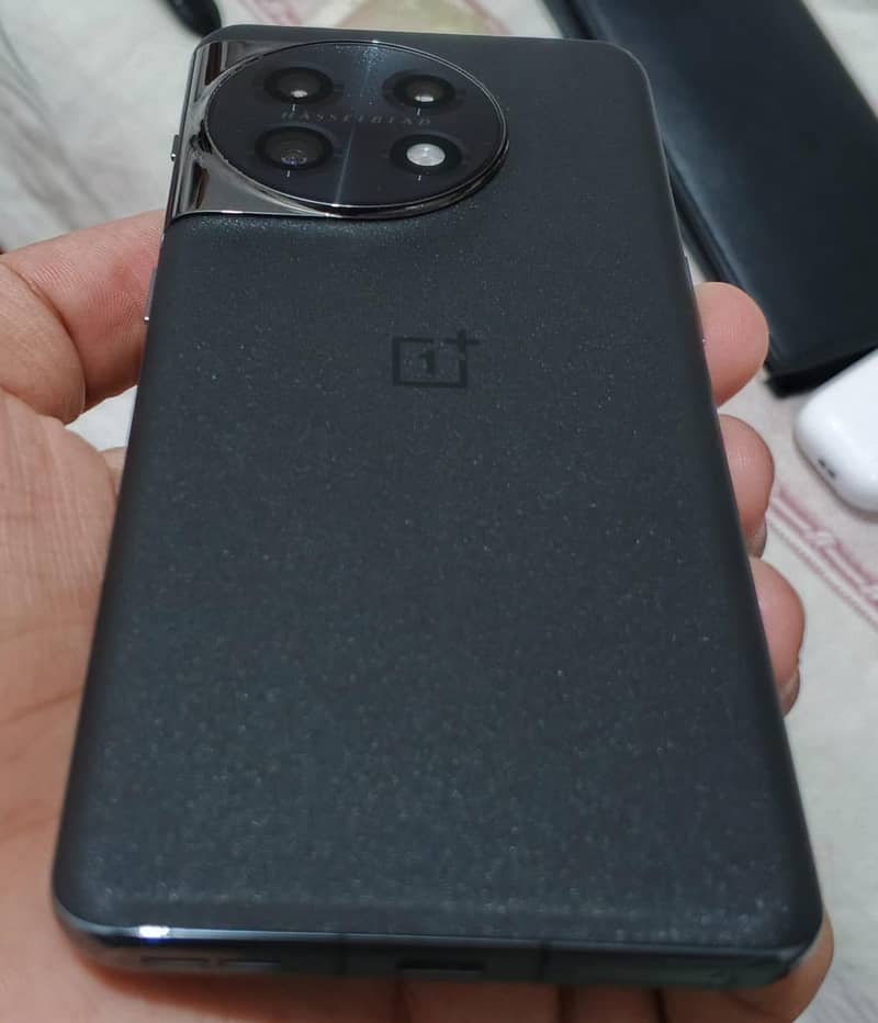 One Plus 11 5G 2