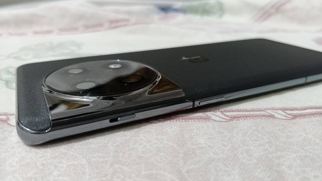 One Plus 11 5G 3