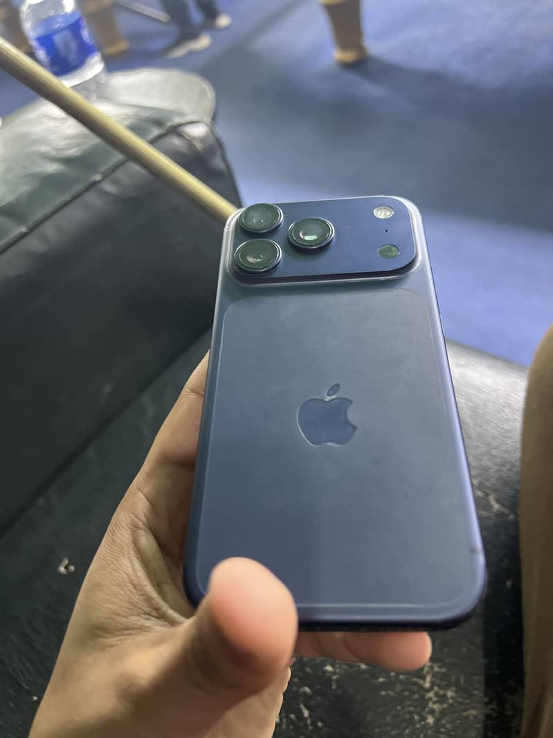 Apple iPhone 17 Pro 7