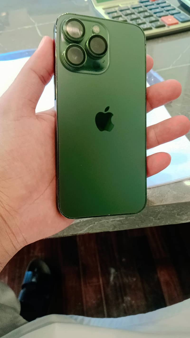 Apple iPhone 13 Pro 2