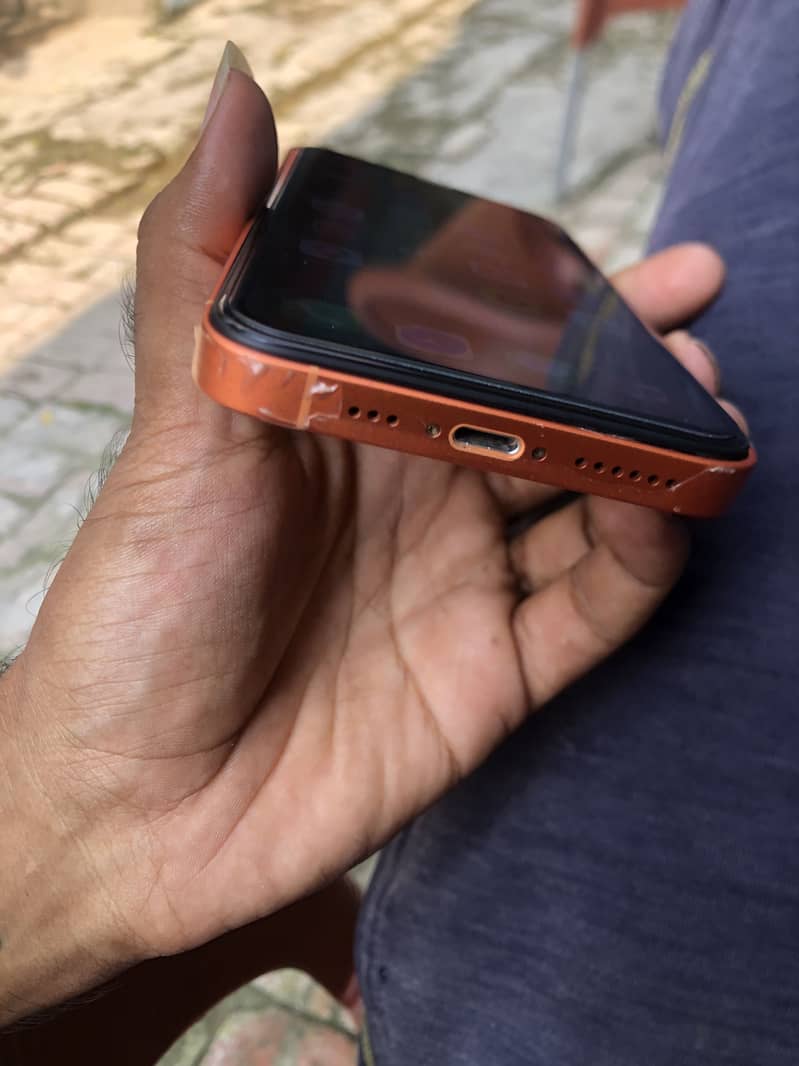 Apple iPhone XS 5