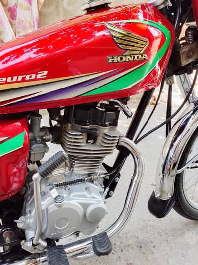 Honda CG 125cc 2016 model lift into new condition all parts genuine
