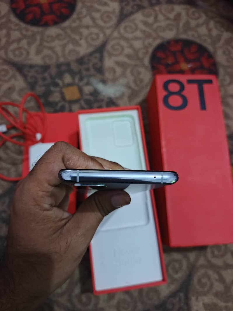 One Plus 8T 4