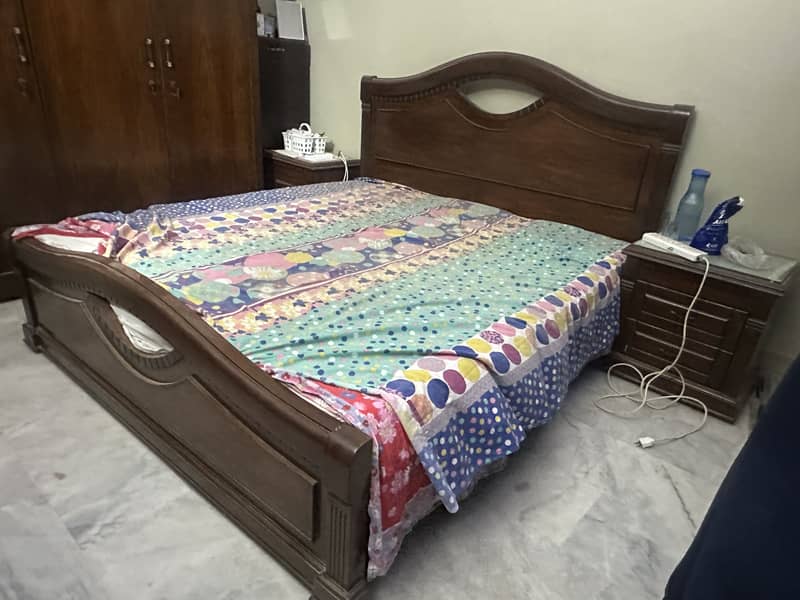 King sized bed set with dressing table 1