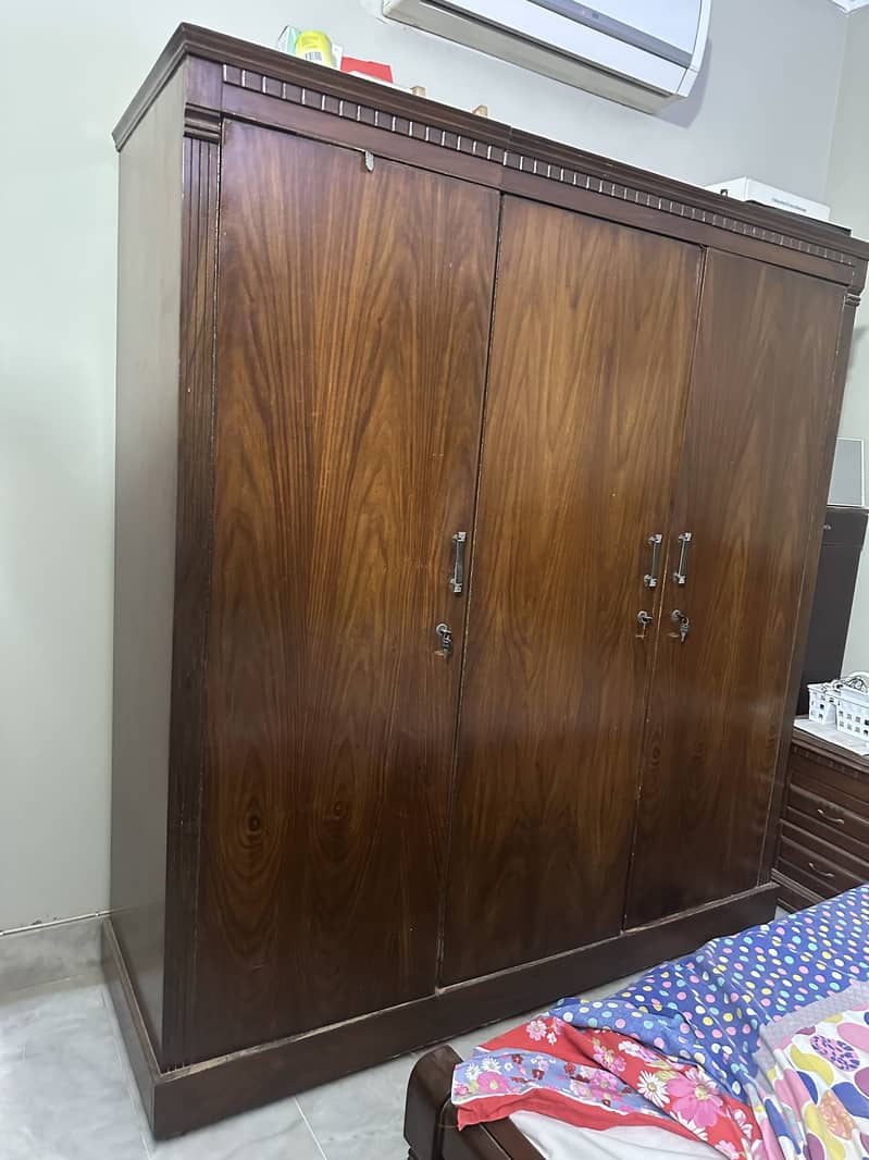 King sized bed set with dressing table 3