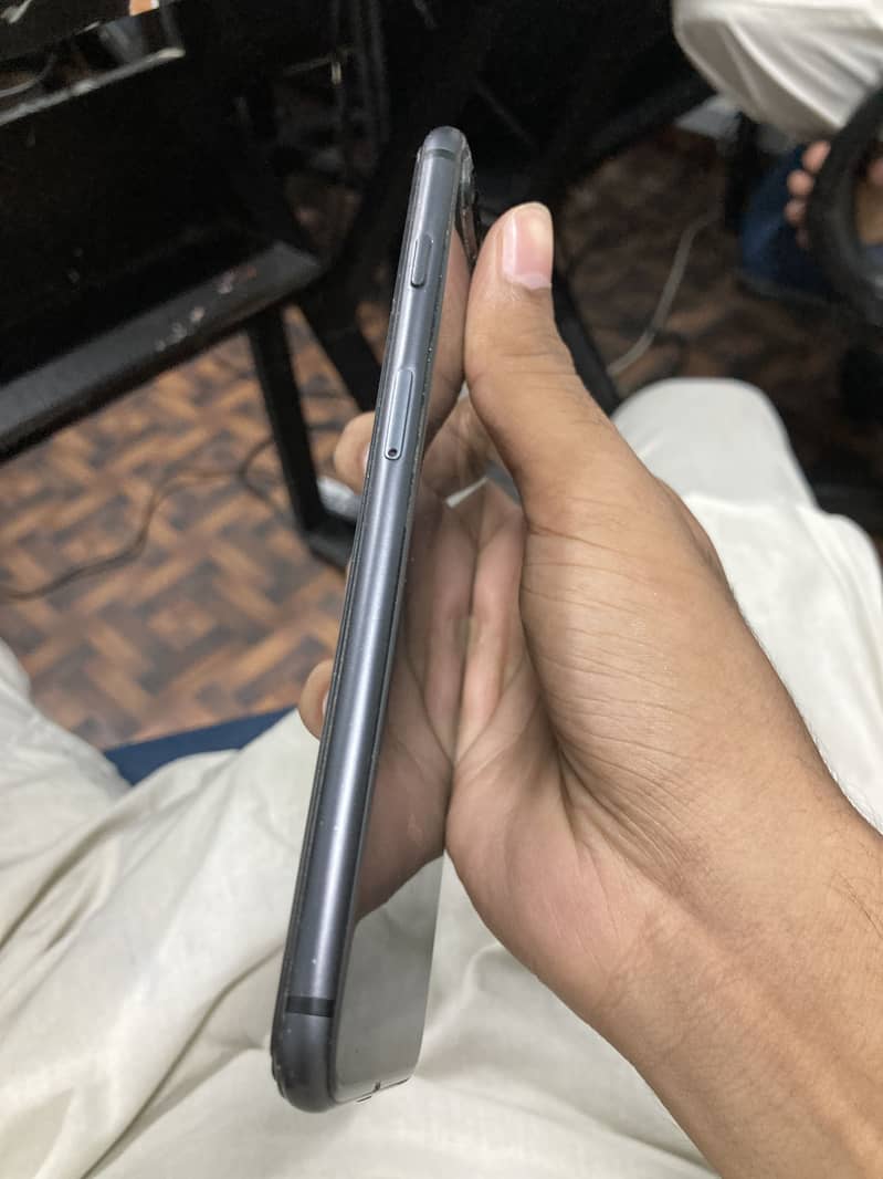 Apple iPhone 8 Plus 1