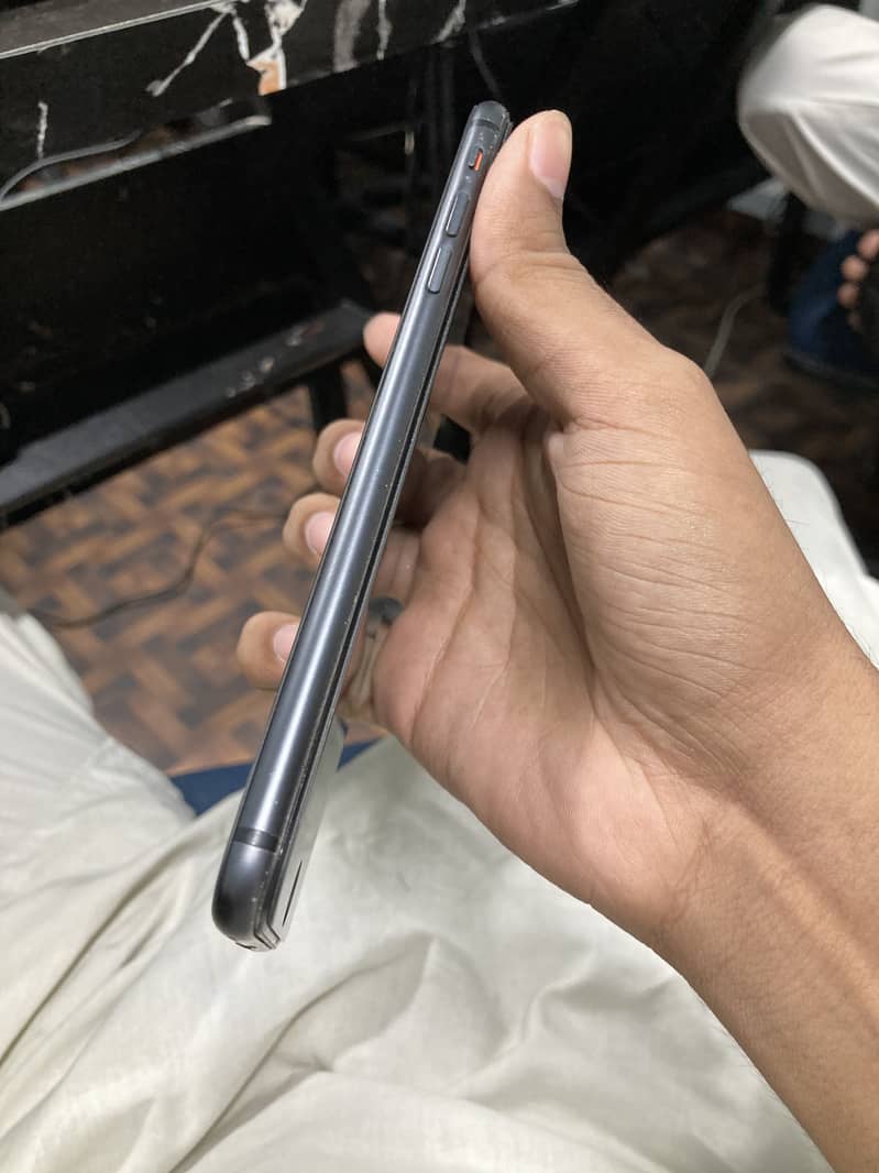 Apple iPhone 8 Plus 2