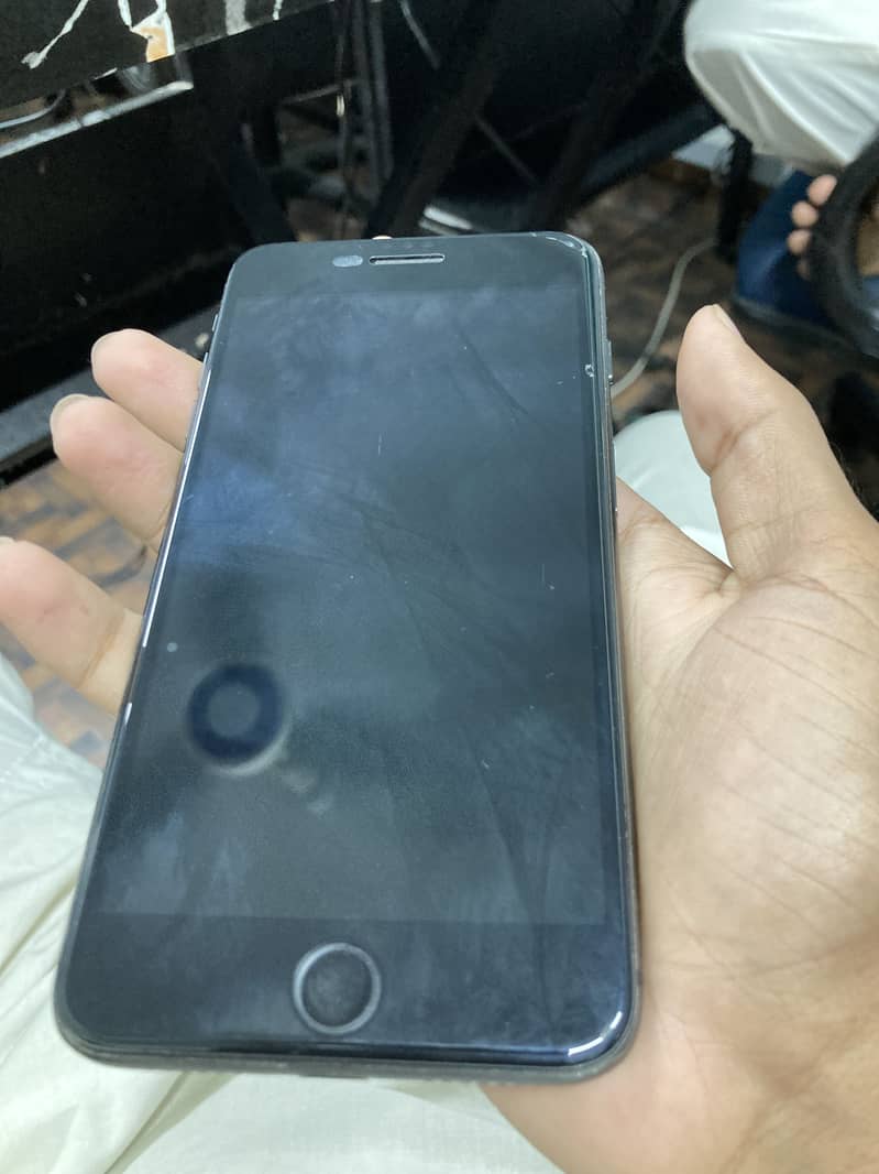 Apple iPhone 8 Plus 7