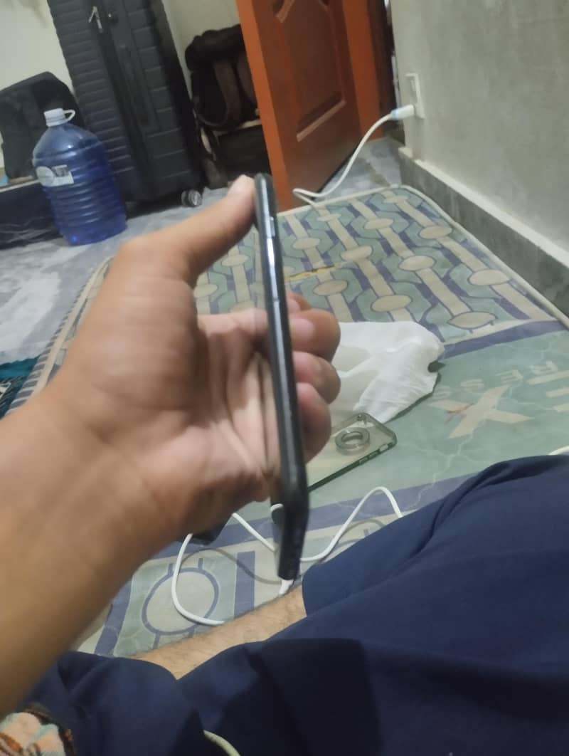 Apple iPhone 7 2