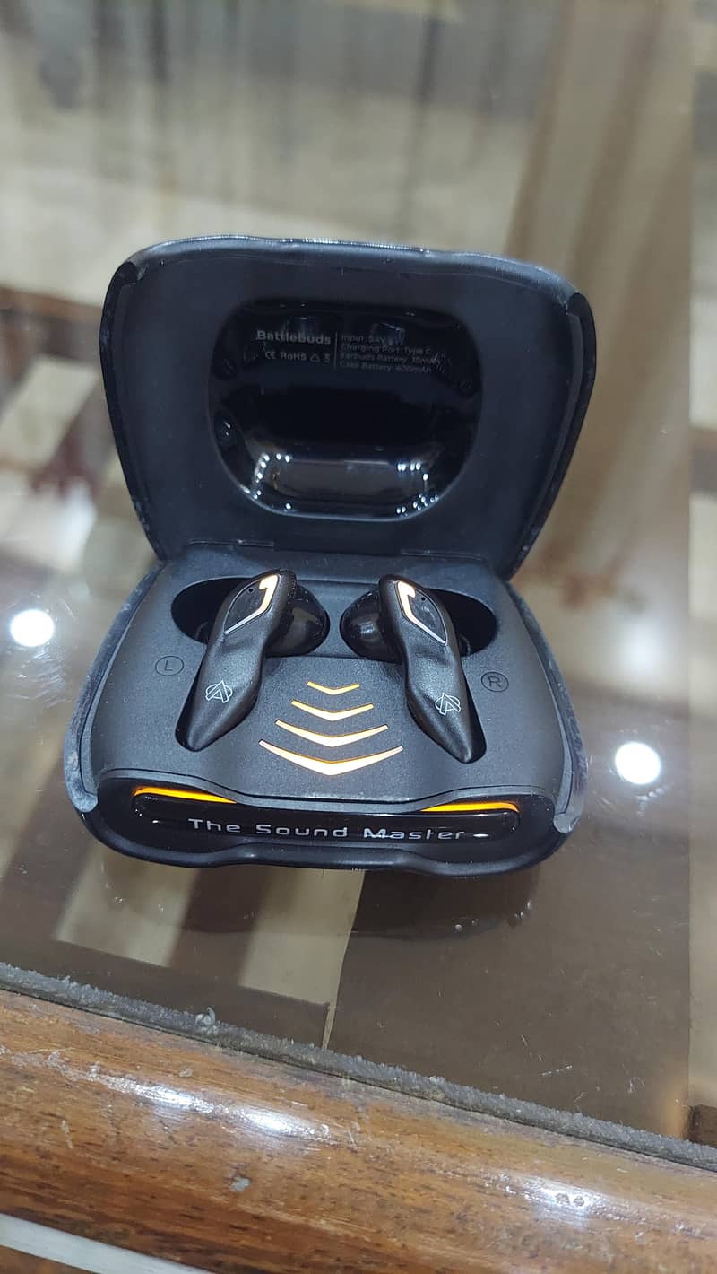 AUDIONIC BATTLEBUDS EARBUDS 1