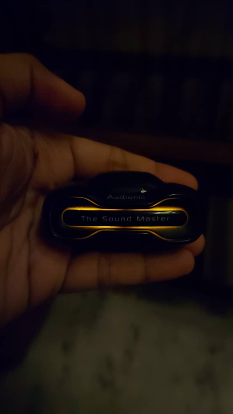 AUDIONIC BATTLEBUDS EARBUDS 5