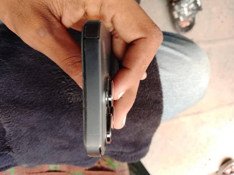 Apple iPhone 14 Pro 0