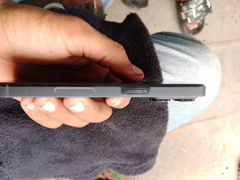 Apple iPhone 14 Pro 1