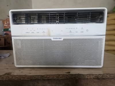 . 75 ton ac. Lush condition. Only 3 month used